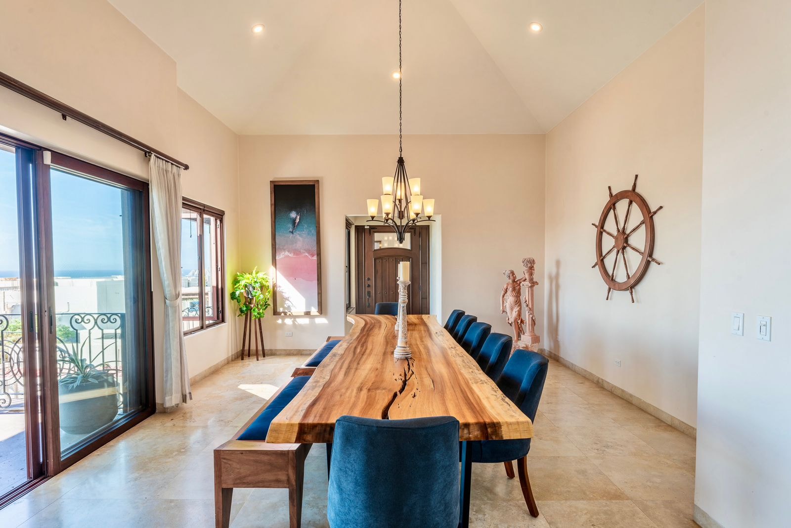 Villa Fuego — Dining room with ocean view